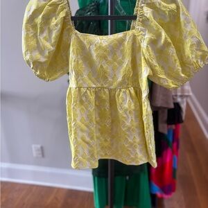 entro Yellow Floral Puff-Sleeve Peplum Blouse